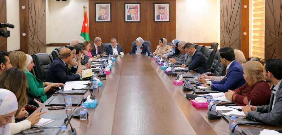 الشمالي: تكثيف الحملات التفتيشية على المدارس الخاصة للالتزام بالرواتب