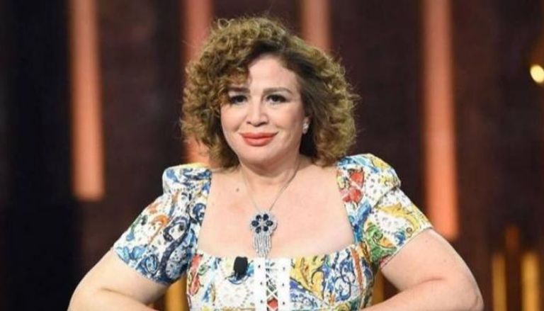 إلهام شاهين ترد بحسم على سؤال الزواج: «كبرنا على الكلام ده»