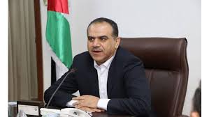 "وثيقة" تكشف تفاصيل استقالة وزير الزراعة من منصبه