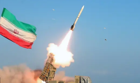 مسؤول إيراني رفيع يكشف عن تغيير في السياسة الصاروخية: الجودة بدلاً من الكمية