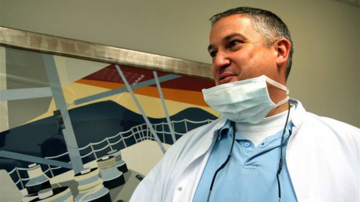طبيب أسنان يتلذذ بإيذاء مرضاه ..  فما كان مصيره؟