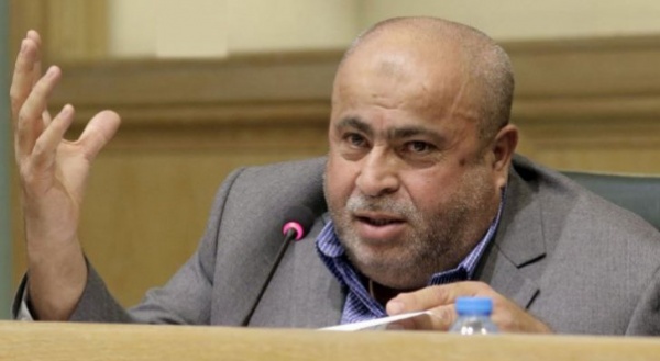 النائب خليل عطية يطالب الحكومة بطرد سفير الاحتلال من عمّان  