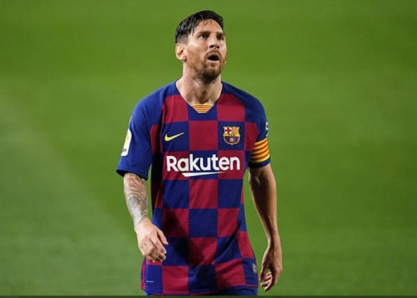الجماهير غاضبة من ميسي وتصف برشلونة بـ"وصمة عار"