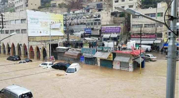 قطاع الكهرباء المتضرر الأكبر من السيول بخسائر تقدر بمليوني دينار 