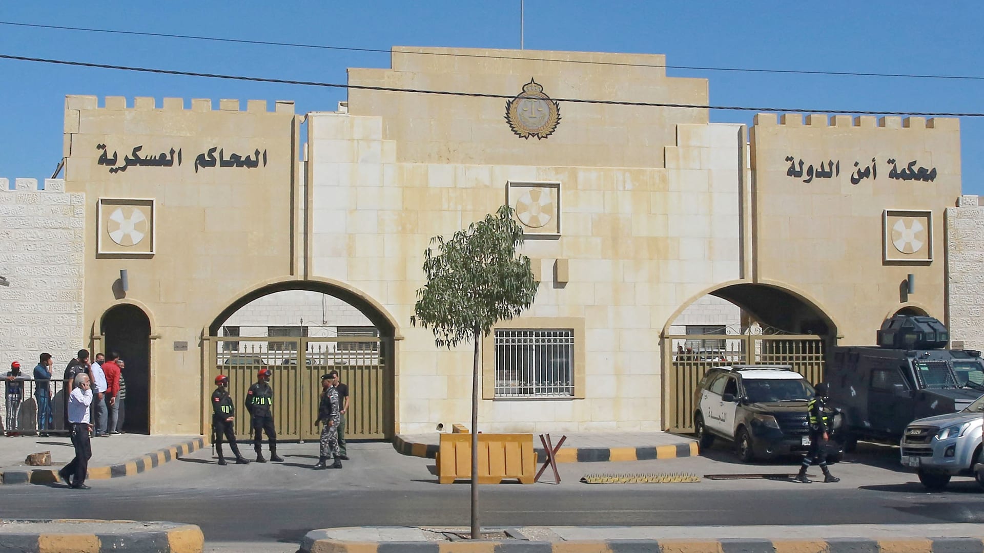 "أمن الدولة" تباشر تحقيقاتها بثلاث قضايا مخدرات كبيرة