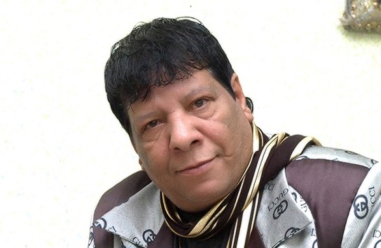 بالفيديو ..  حذاء شعبان عبد الرحيم يهيمن على مقابلته