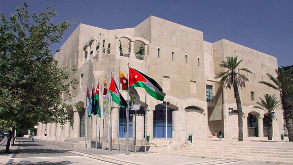 الأمانة : أعمال تعبيد في شارع الملك عبدالله الثاني بن الحسين