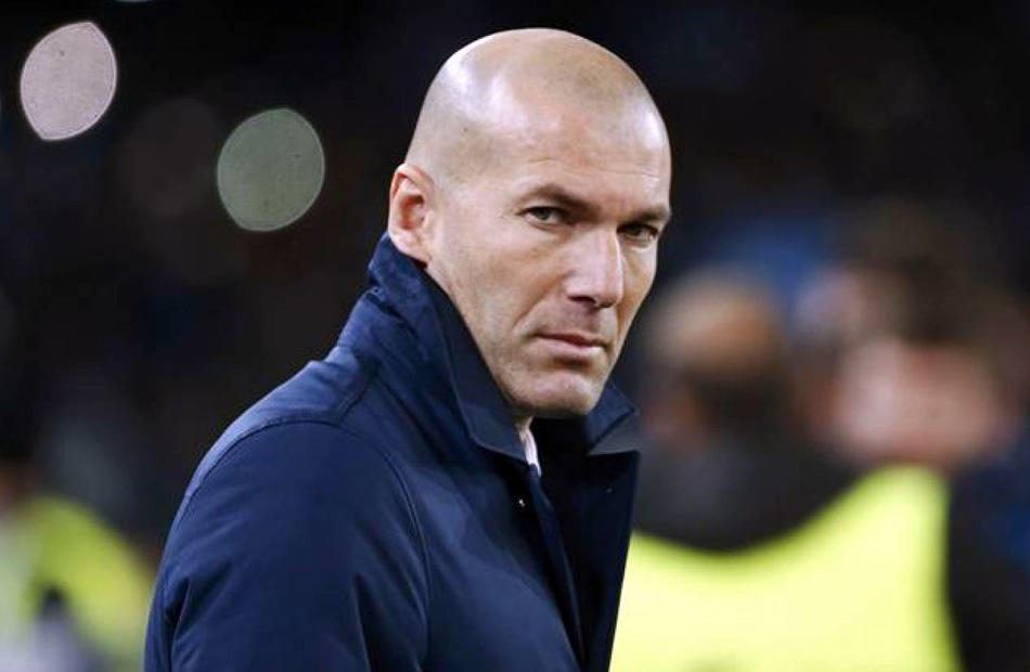 زيدان مرشح لقيادة منتخب عريق