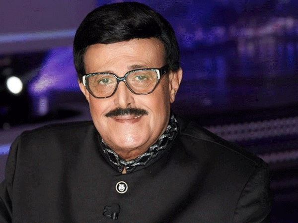 بالصور ..  5 فنانين مصريين فضلوا ارتداء “الباروكة”