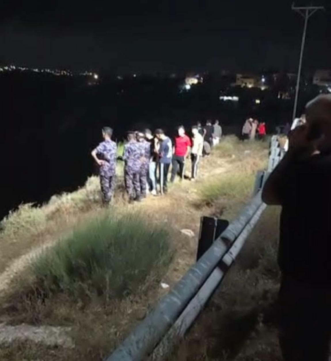 العثور على طفلين فقدا في وادي راحوب بإربد