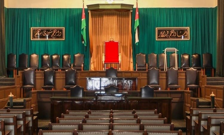 مراحل تطور الحياة البرلمانية في المملكة الأردنية الهاشمية