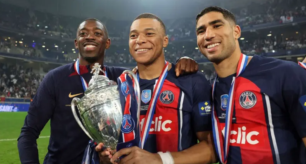 لدعم صديقه ..  مبابي يحضر مباراة المغرب ومالي في كأس إفريقيا