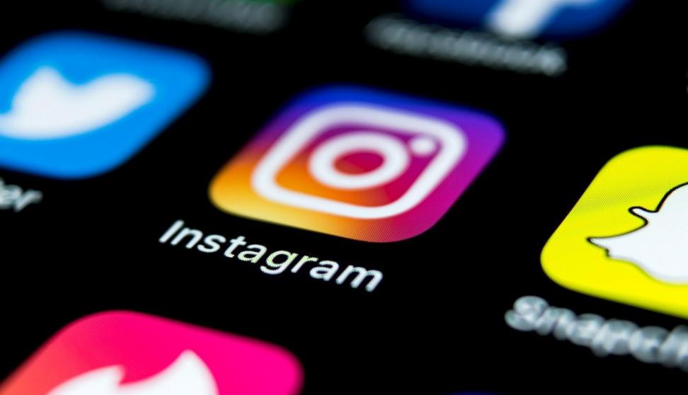 طريقة فتح قصة شخص على إنستغرام دون أن يتم اكتشافك