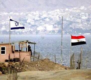 ايديعوت أحرنوت: إسرائيل تعتزم بناء جدار مائي على حدود مصر وإيلات