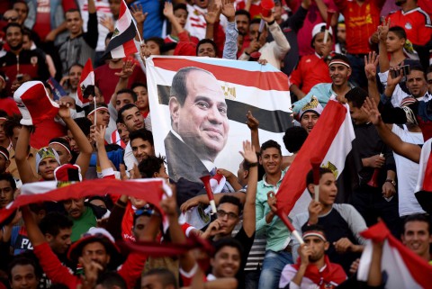 غضب مصري بعد وصف صحيفة "الغارديان" السيسي بـ "الرئيس المؤقت" ..  خطأٌ عابر أم هدفٌ متعمّد؟ 