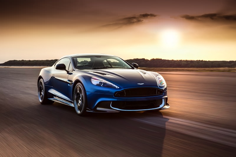بالصور ..  استون مارتنAston Martin فانكويش اس تظهر بجيلها الثاني الجديد كلياً