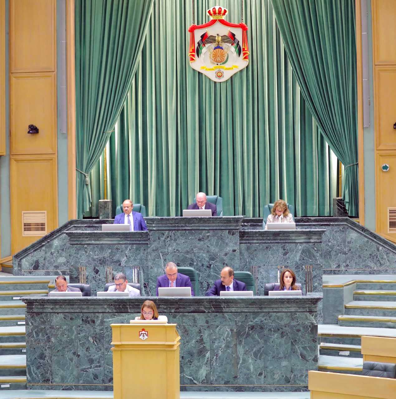 “الأعيان” يوافق على قانوني الأحوال المدنية والعمل