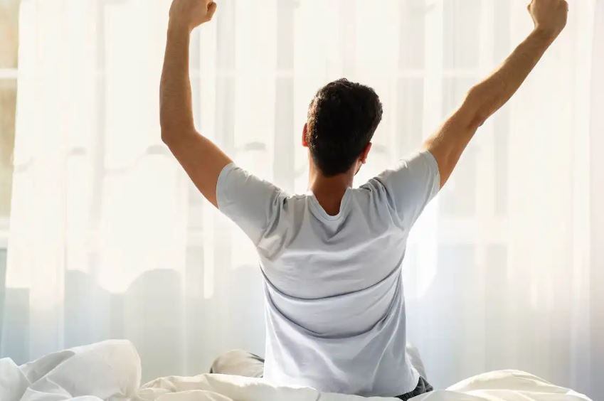 بعيدًا عن القهوة ..  عادات صباحية لتعزيز الطاقة والتركيز 