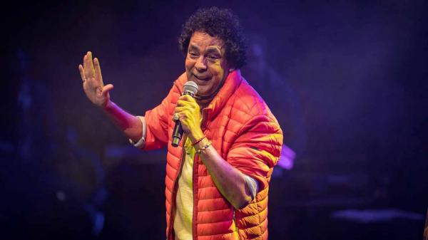 تدهور صحة الفنان المصري محمد منير