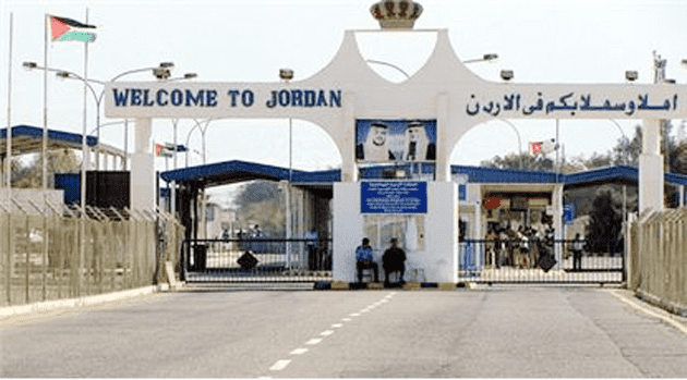 اسرائيل تغلق المعابر البرية مع الأردن ومصر