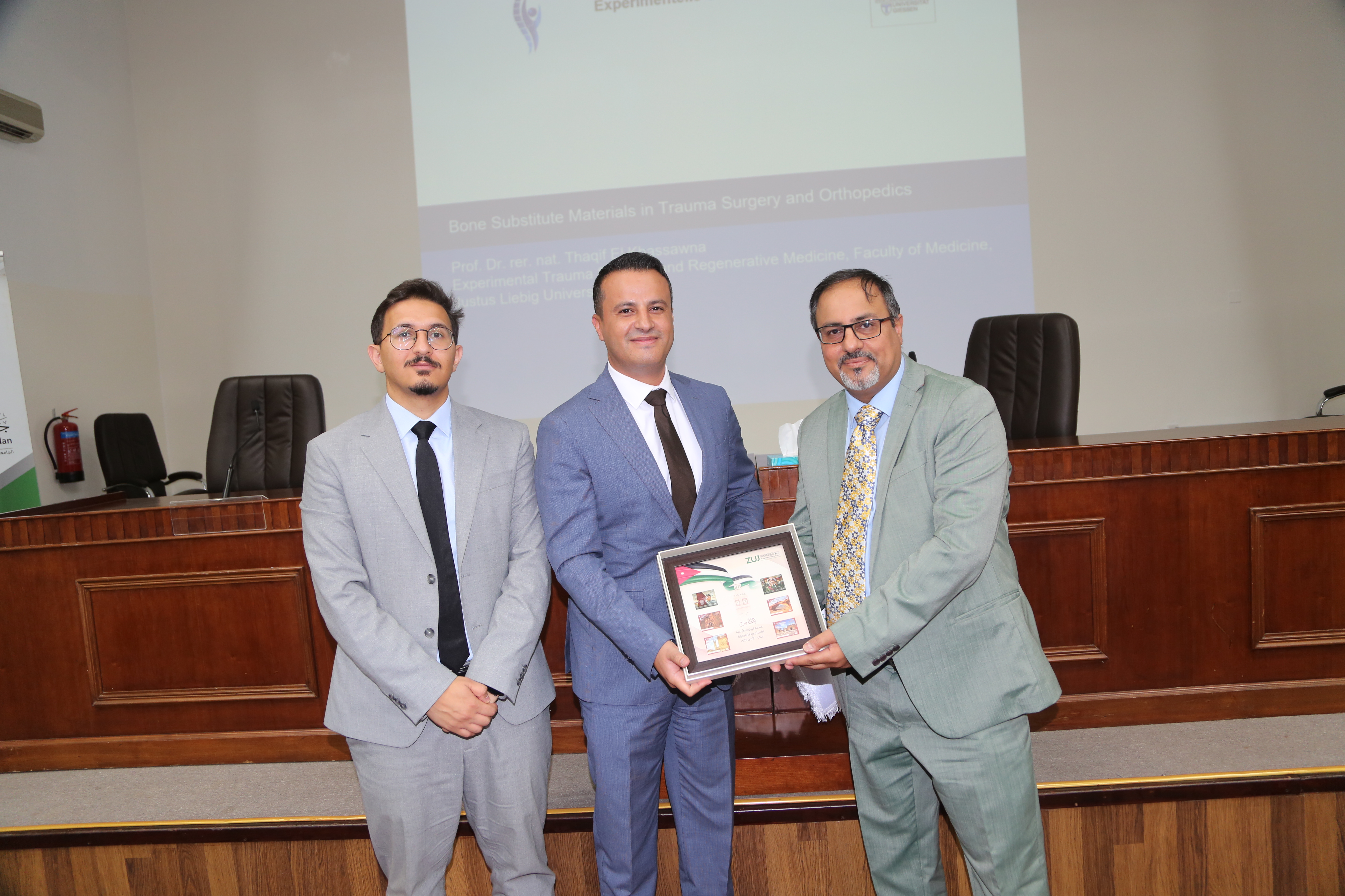 كلية الصيدلة في جامعة الزيتونة الأردنية تنظّم ندوة علمية حول آخر المستجدات في الطب التجديدي