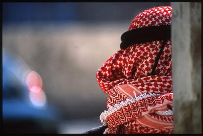 30% رسوم  جمركية  على الشماغ