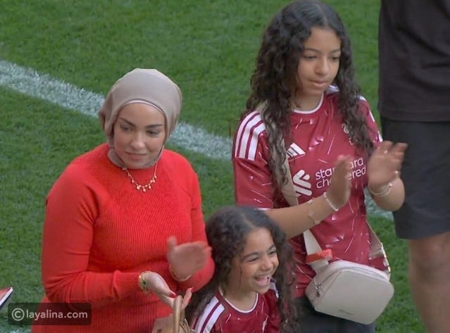 ظهور زوجة محمد صلاح في وداع ليفربول يشعل الجدل: هل تنتظر مولودًا جديدًا؟