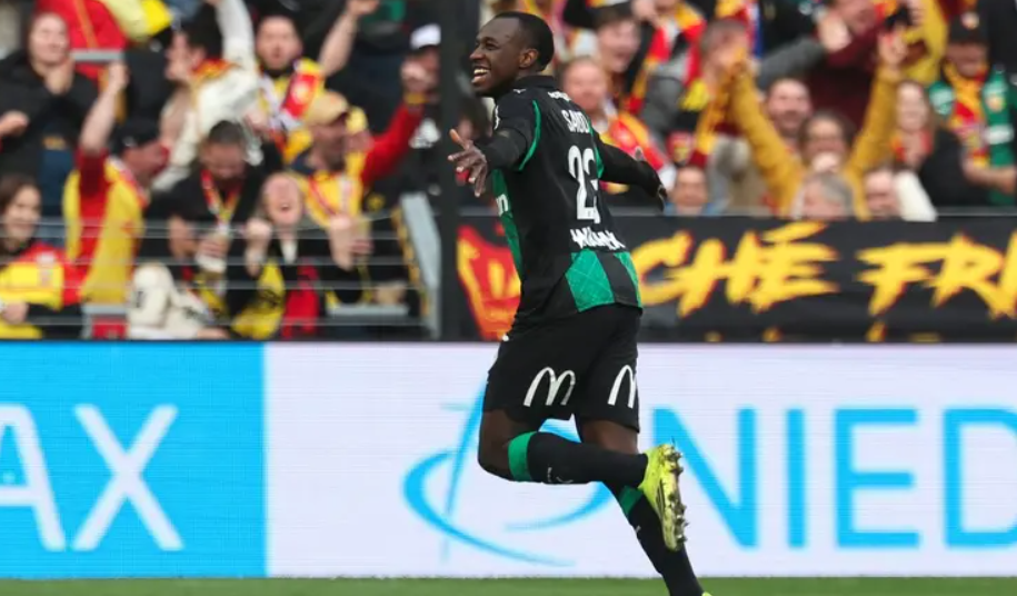 سعود عبدالحميد يسجل أول أهدافه في الدوري الفرنسي