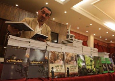 كتابين جديدين للأردني البرغوثي صاحب أعلى حكم بسجون إسرائيل ‎