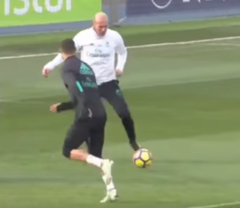 بالفيديو .. رونالدو و زيدان في تدريبات ريال مدريد بحضور كاسيميرو حكيمي