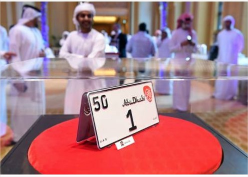الامارات: شاب يشتري رقم مميز بشيك "بدون رصيد"