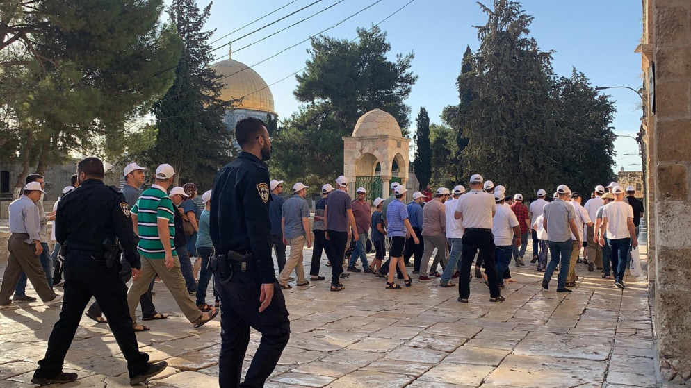 عشرات المستوطنين يقتحمون المسجد الأقصى ويؤدون طقوسًا استفزازية