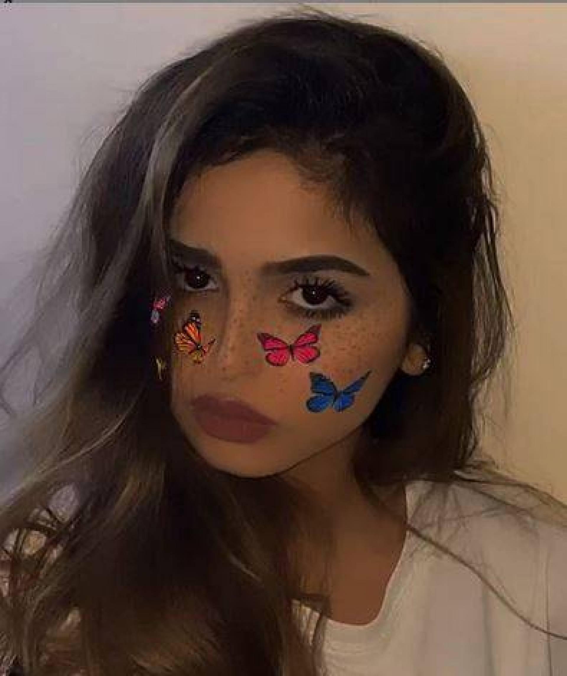 بعد وفاة قريبها ..  حلا الترك تتعرض للانتقاد بسبب فيديو في الشارع