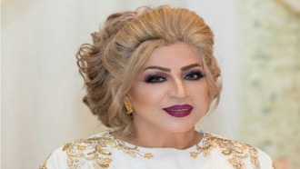 بالفيديو  ..  حرم السلطان هيثم بن طارق تهنئ فخرية خميس بالسلامة
