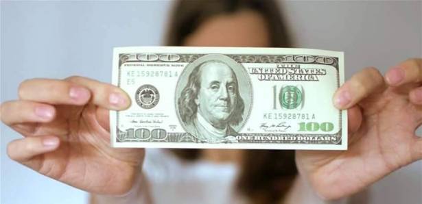 لمن يبحث عن العمل ..  هذا المطعم يعرض 100$ في الساعة مقابل!