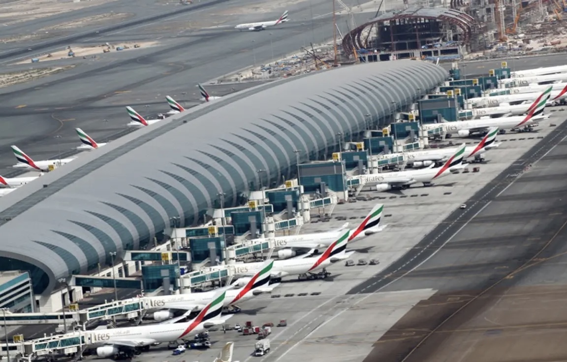 مسؤول بمطارات دبي: عودة مطار دبي لحركته الطبيعية خلال أقل من 24 ساعة