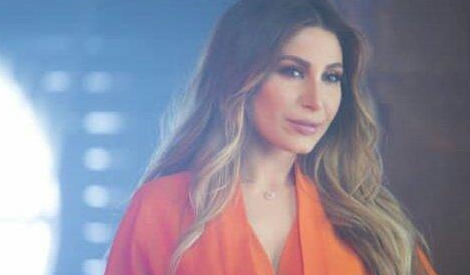 يارا "سائقة تاكسي" في أغنيتها المصورة "شو بدو"