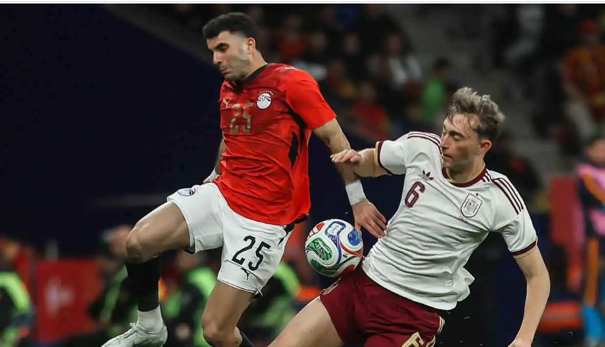 الفيفا يعاقب منتخب إسبانيا بسبب أحداث مباراة مصر الودية