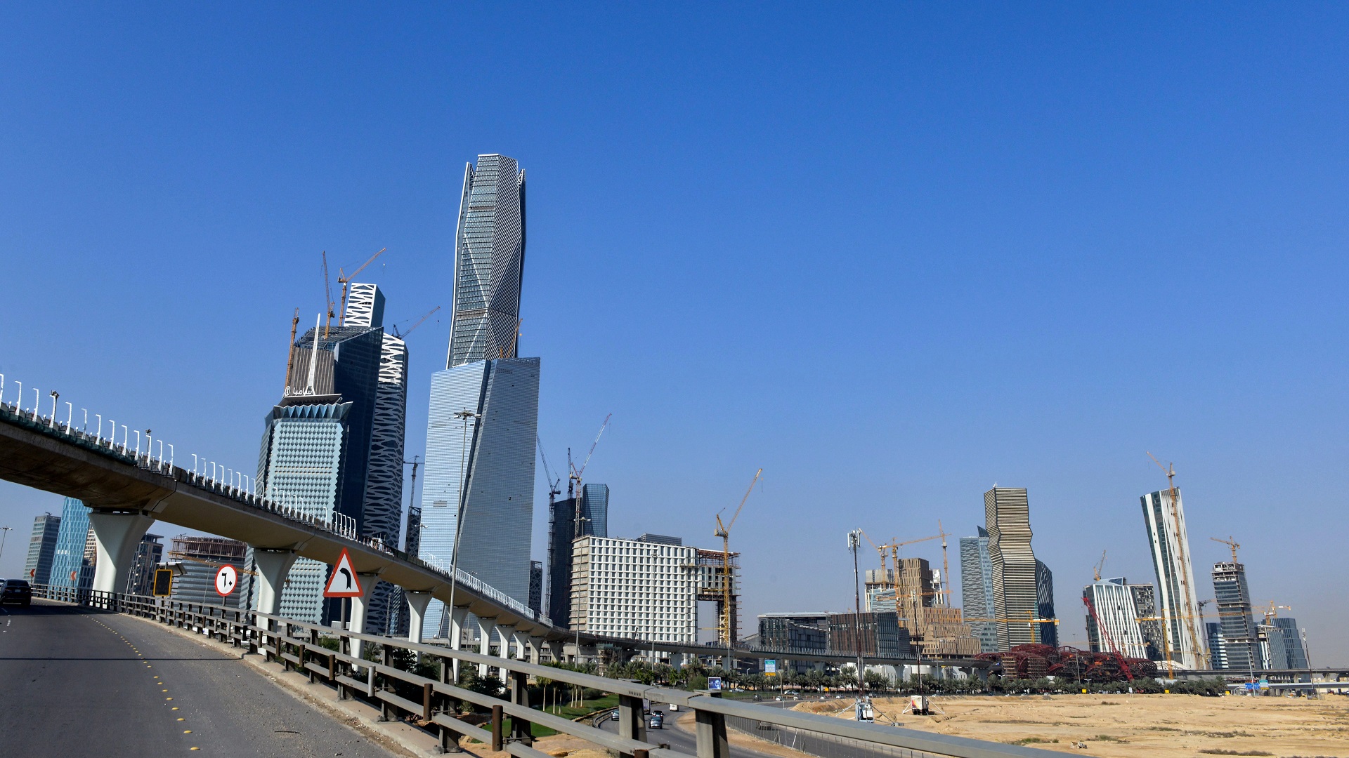 السعودية تسدد 271 مليار دولار مستحقات للقطاعين العام والخاص