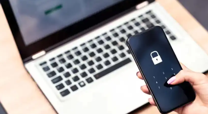 هل يتجسس هاتفك عليك؟ علامات خطيرة وحلول سريعة لحماية خصوصيتك   