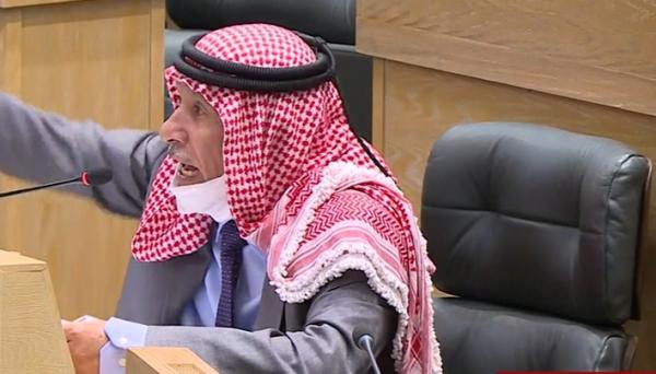 قطع الصوت عن النائب صالح العرموطي في مجلس النواب ..  والأخير يصرخ: من سمح للموظف بقطع الصوت؟!