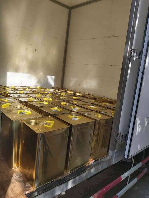 إربد وجرش: 140 دينارًا سعر تنكة زيت الزيتون من إنتاج الموسم الحالي