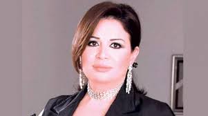 بالفيديو ..  إلهام شاهين تكسر "جرة" في وداع 2020 