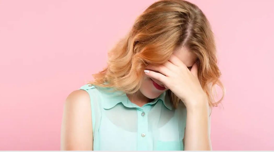 لماذا يحمرّ وجهك خجلًا؟ ..  سر يميّز البشر عن جميع الكائنات