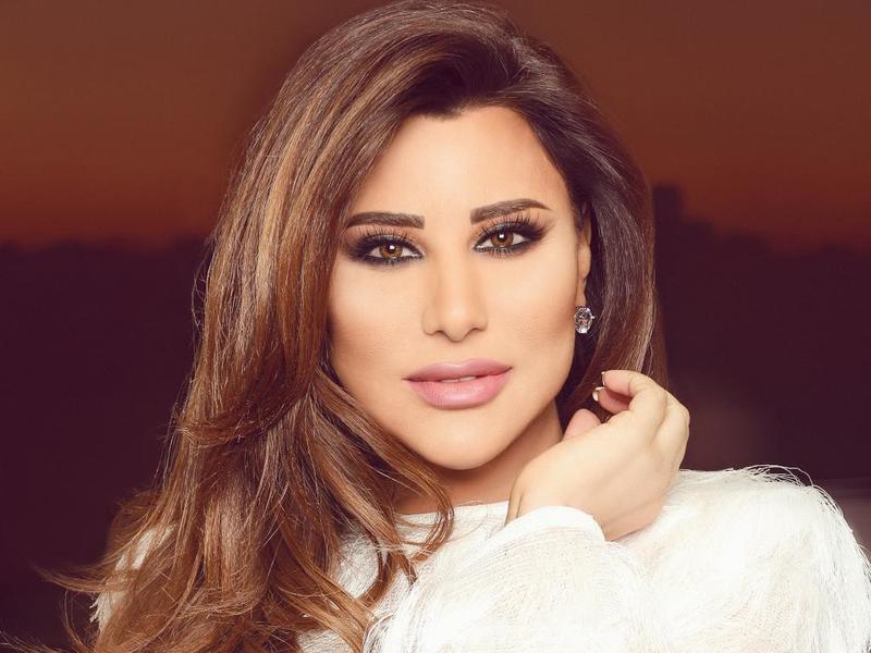 نجوى كرم تدعم محبيها من فلسطين