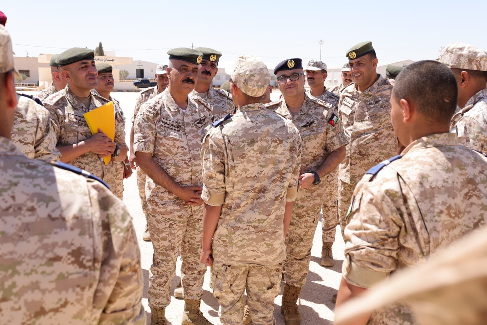 المساعد للإدارة والقوى البشرية يتفقد مركز تدريب خدمة العلم في معسكرات شويعر
