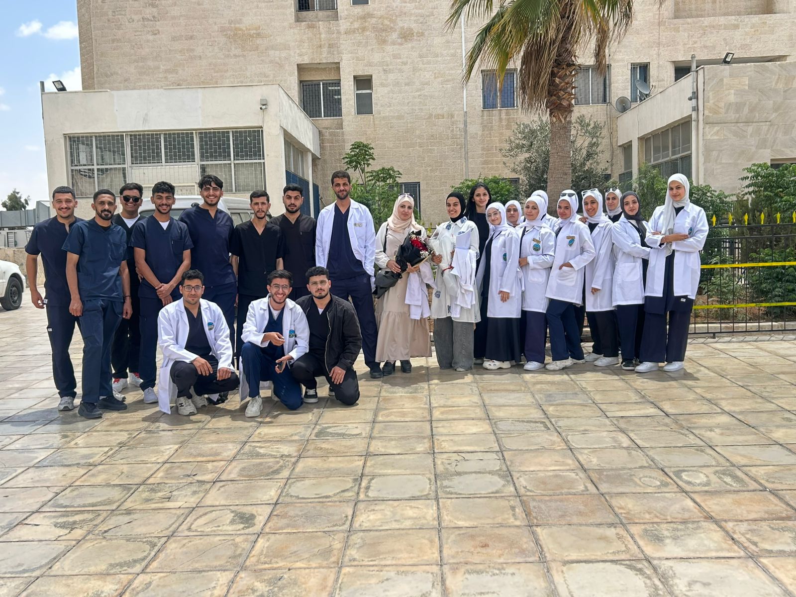 جامعة الزرقاء تنظم نشاطًا توعويًا حول "كيفية التعايش مع أمراض الكلى"