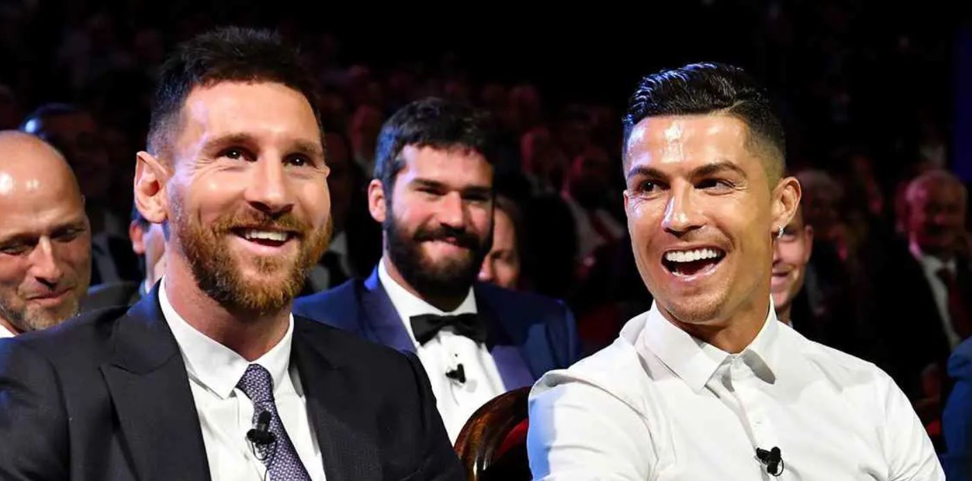 بعد تسجيله "سوبر هاتريك" ..  كم هدفاً ينقص ميسي للحاق بكريستيانو رونالدو؟  