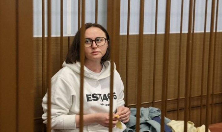 انطلاق محاكمة فنانتين في موسكو تواجهان احتمال السجن سبع سنوات بسبب مسرحية