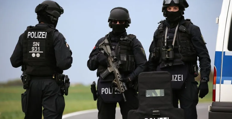 ألمانيا تحتجز مشتبها بتهريب أسلحة إلى "حماس"